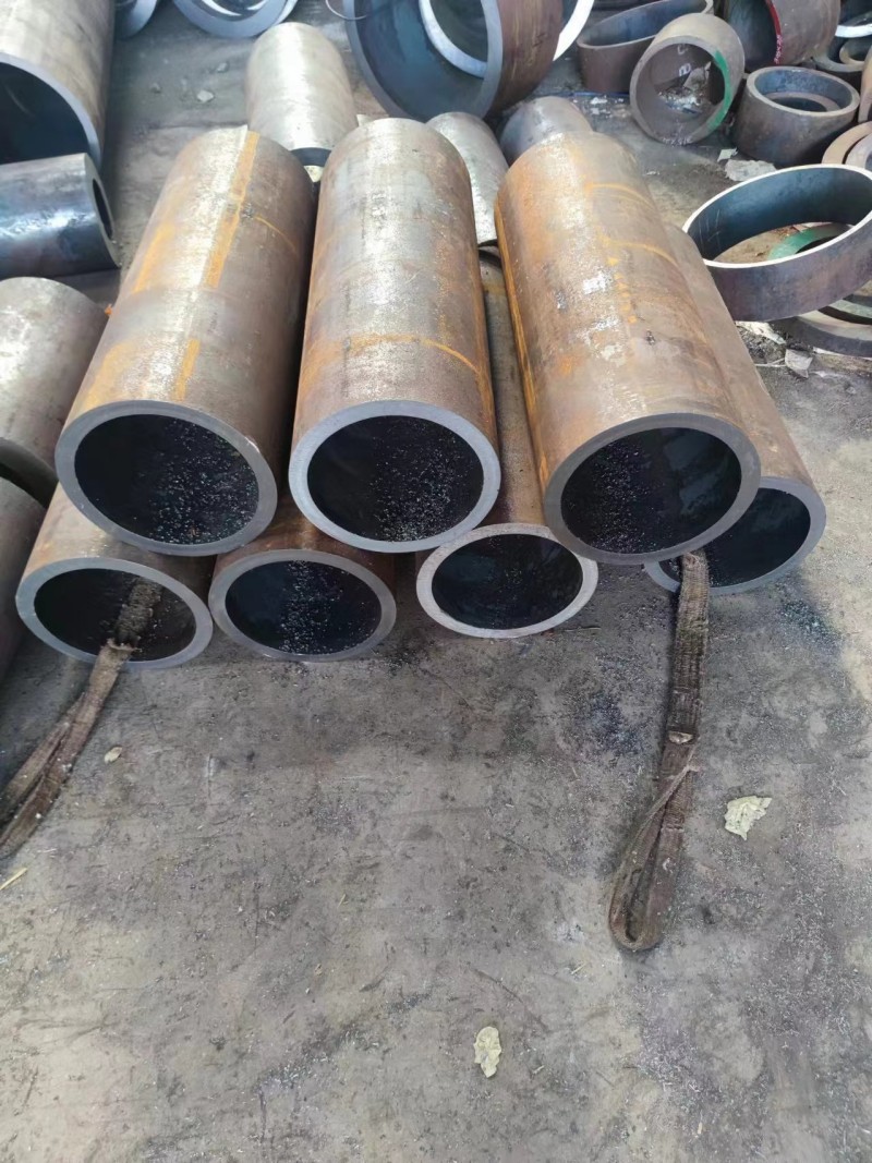 易门易门易门12Cr1MovG无缝钢管切割